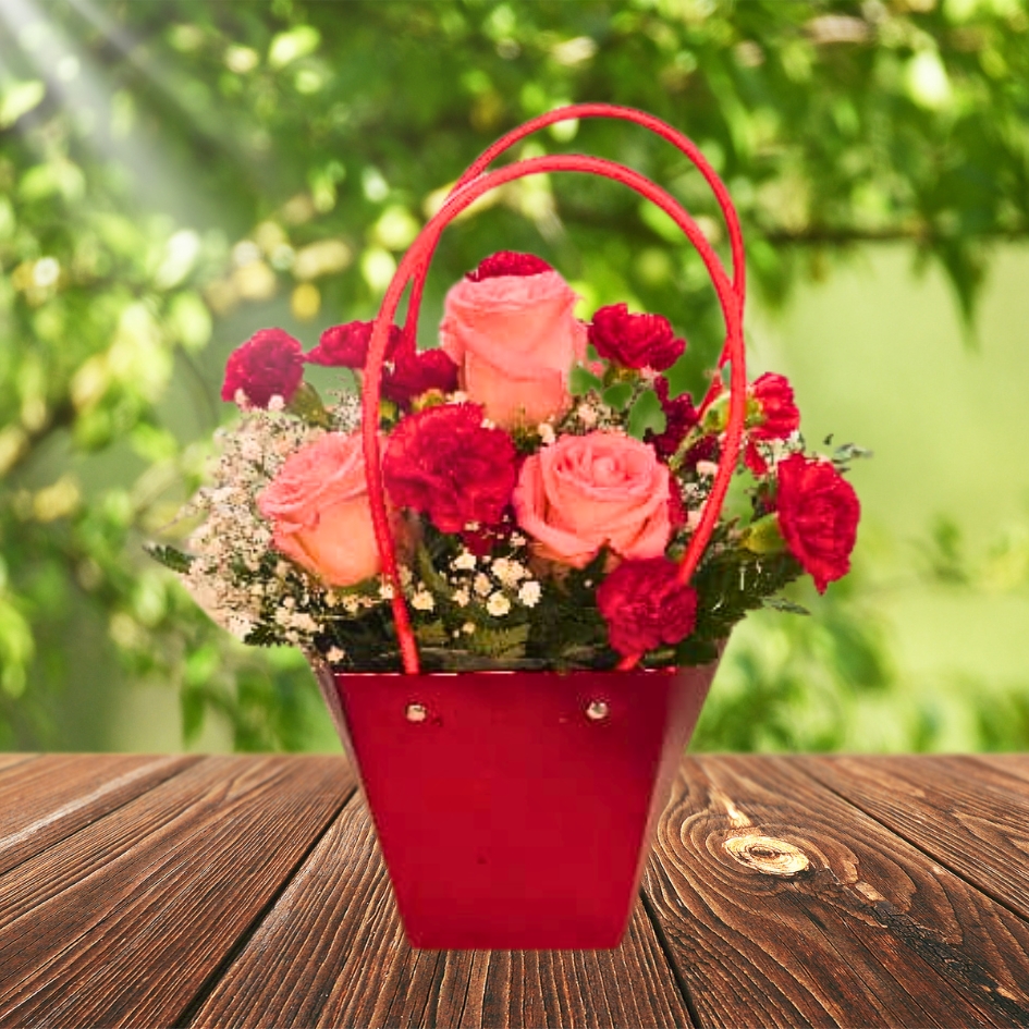 Arreglo Floral con Base Decorada