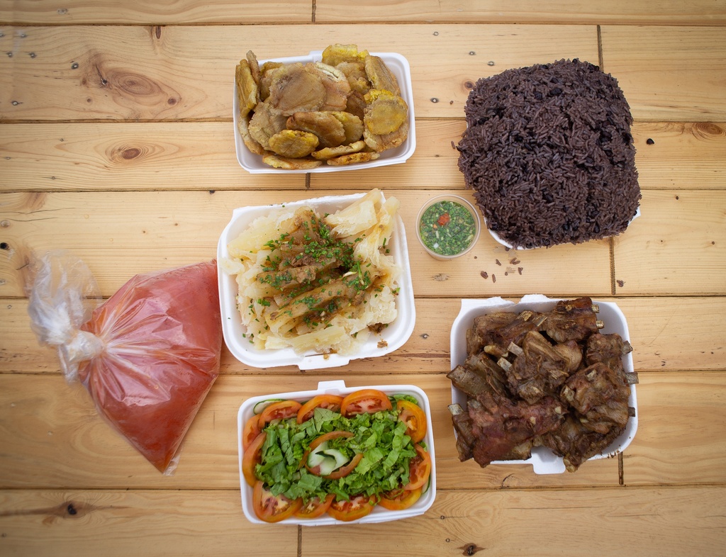 Combo de Costilla en Salsa BBQ 10-12 pers